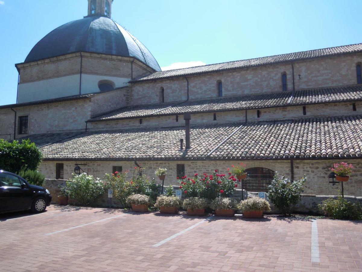 阿西西Il Turrione "App. Santa Chiara"公寓 外观 照片
